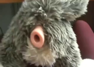 Zoo XXX addict decides to fuck his plushie