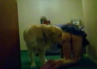 Uncovering my cunt for a doggy